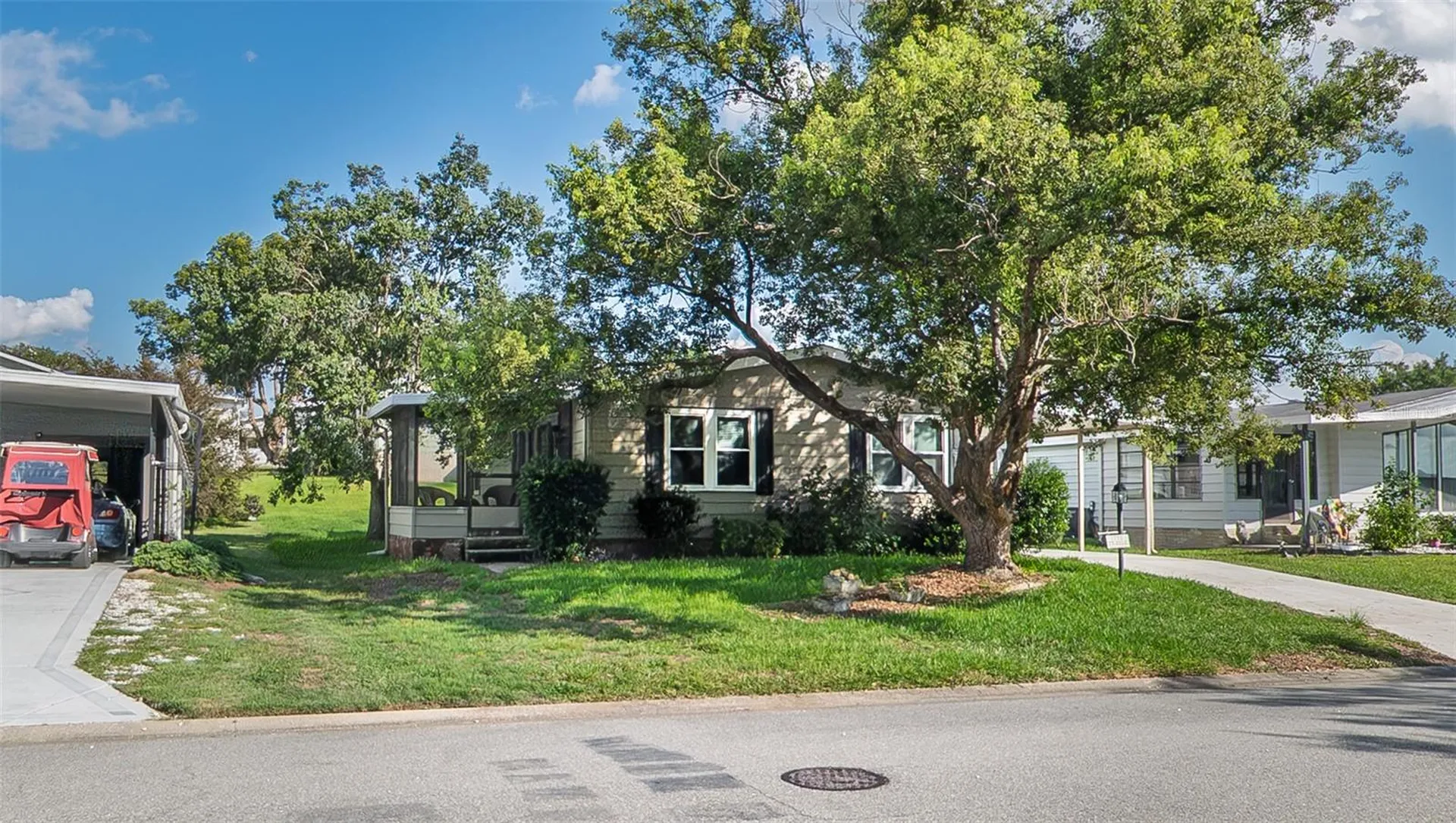 1725 Hilton Head Boulevard Lady Lake FL 32159