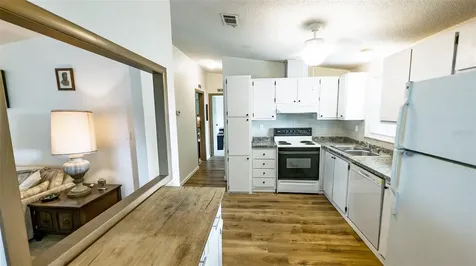1725 Hilton Head Boulevard Lady Lake FL 32159