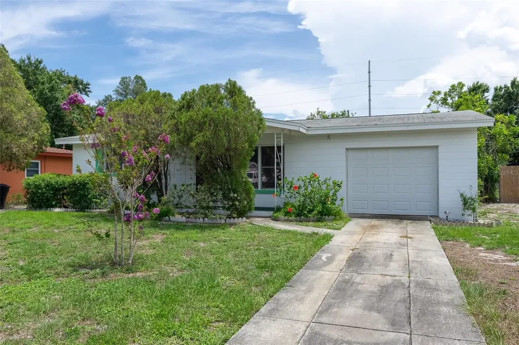 760 72nd Avenue N St Petersburg FL 33702