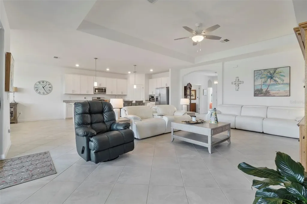 4961 Seafoam Trail Bradenton FL 34211