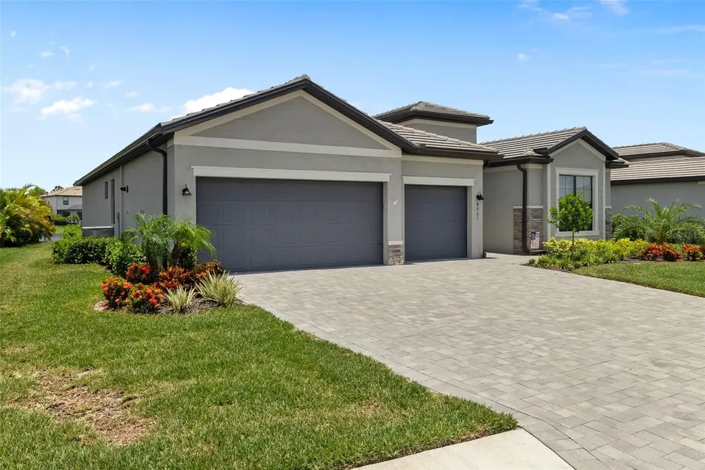 4961 Seafoam Trail Bradenton FL 34211