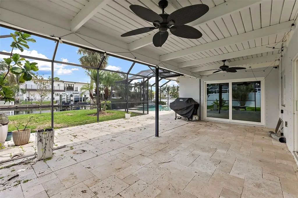 5285 Dover Street NE St Petersburg FL 33703