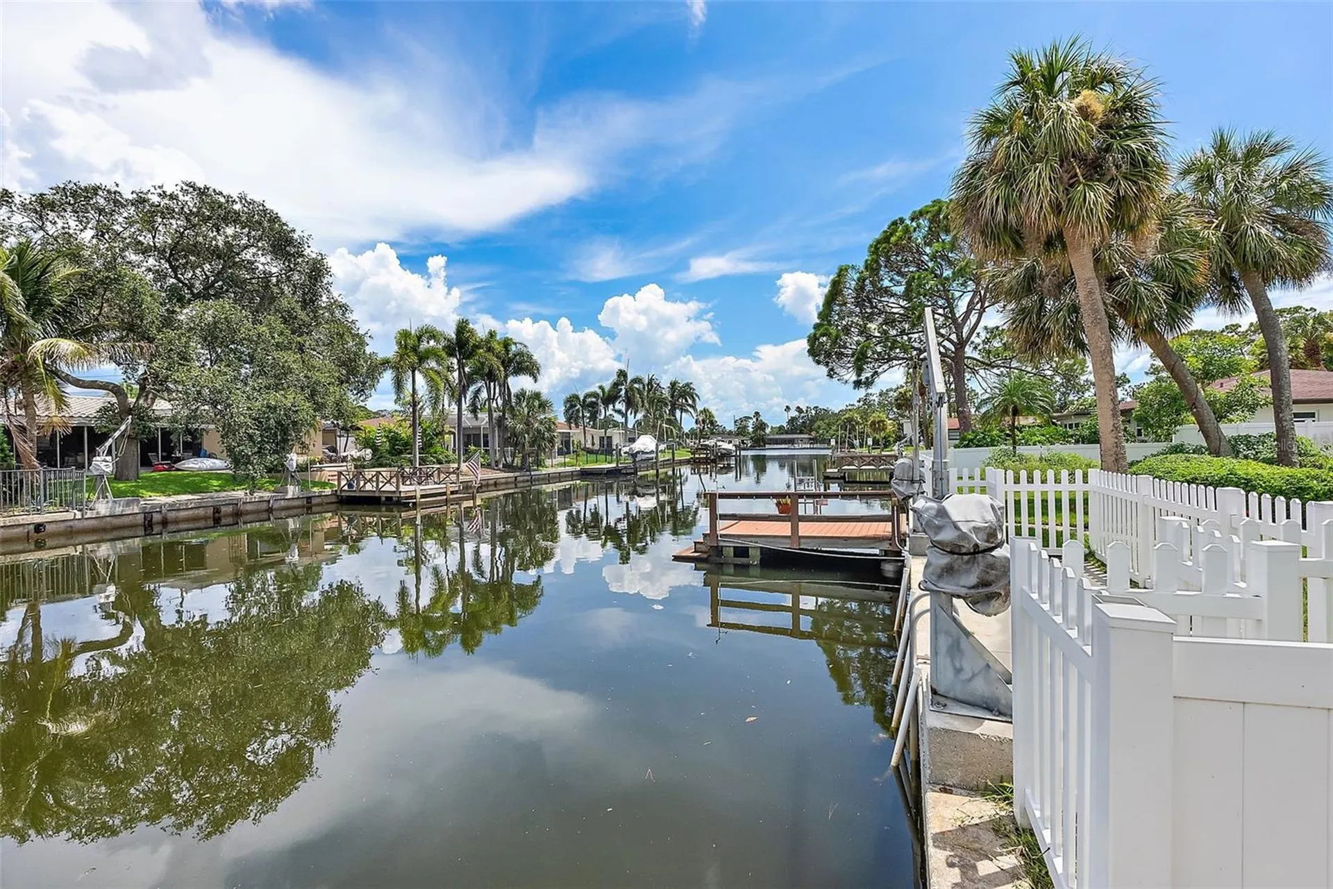 5285 Dover Street NE St Petersburg FL 33703