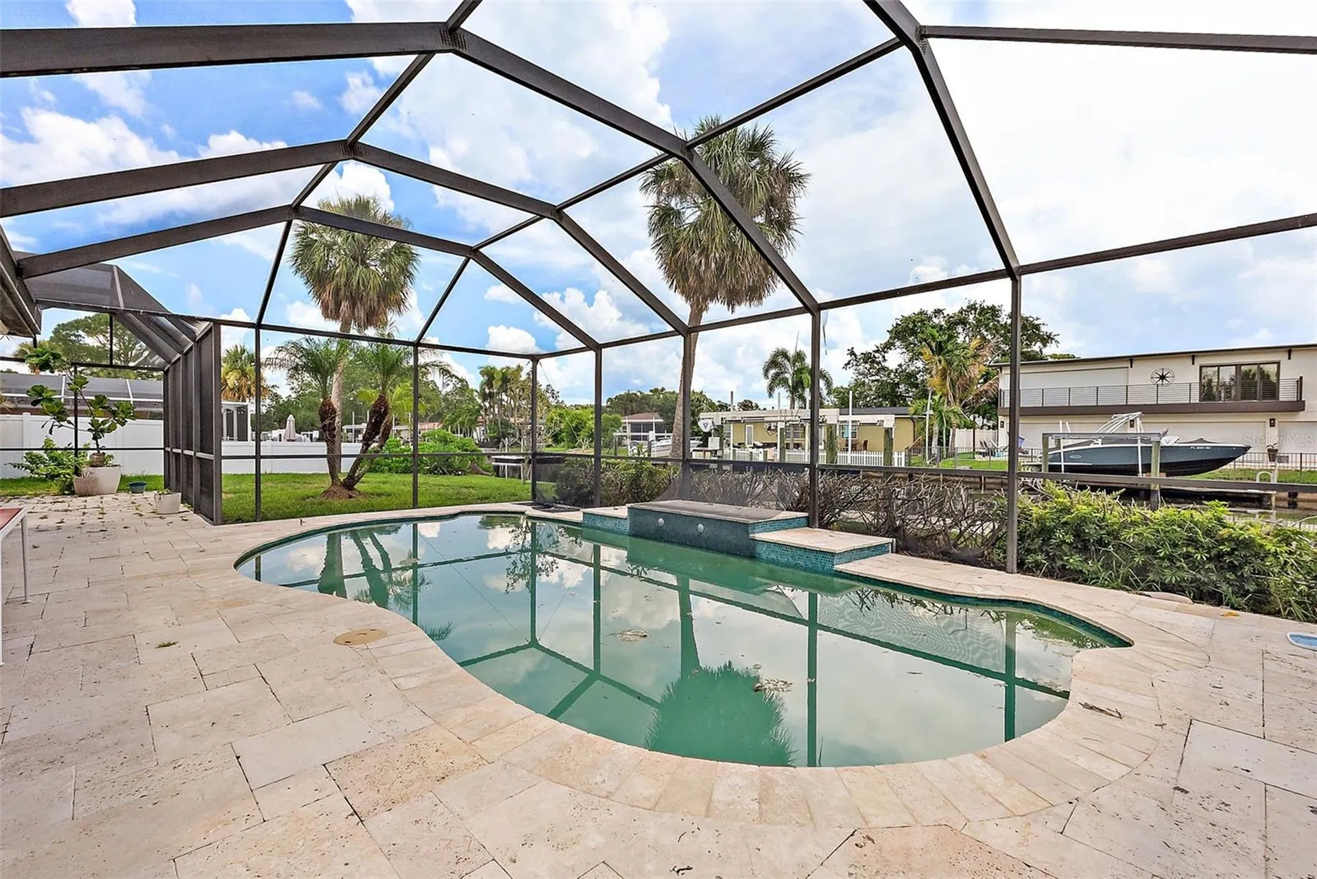 5285 Dover Street NE St Petersburg FL 33703