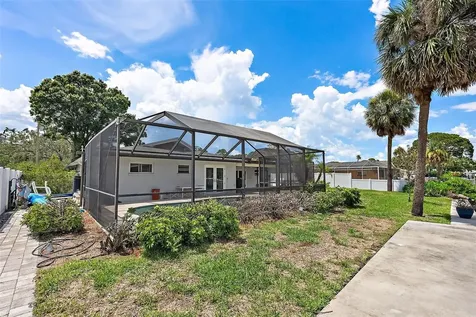 5285 Dover Street NE St Petersburg FL 33703