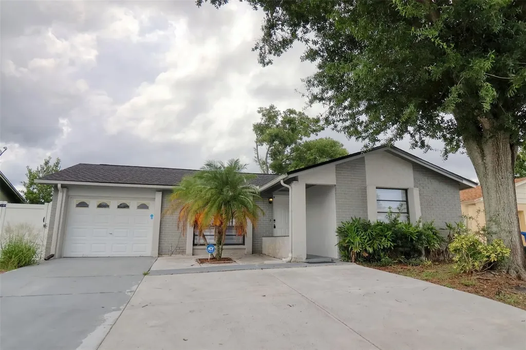 9516 Woodborough Court Tampa FL 33615