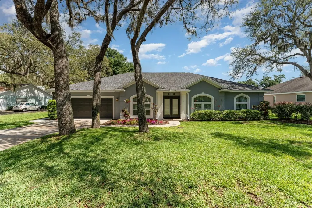 1610 Sherwood Lakes Boulevard Lakeland FL 33809