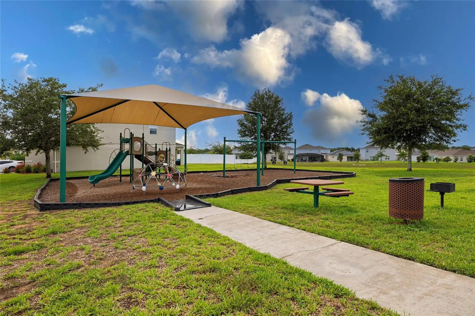 565 Ogelthorpe Drive Davenport FL 33897