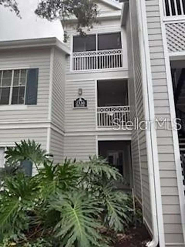 2336 Midtown Terrace Orlando FL 32839