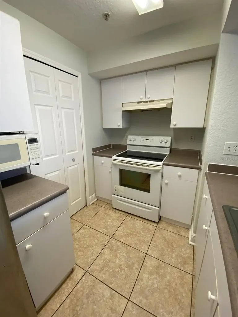2336 Midtown Terrace Orlando FL 32839