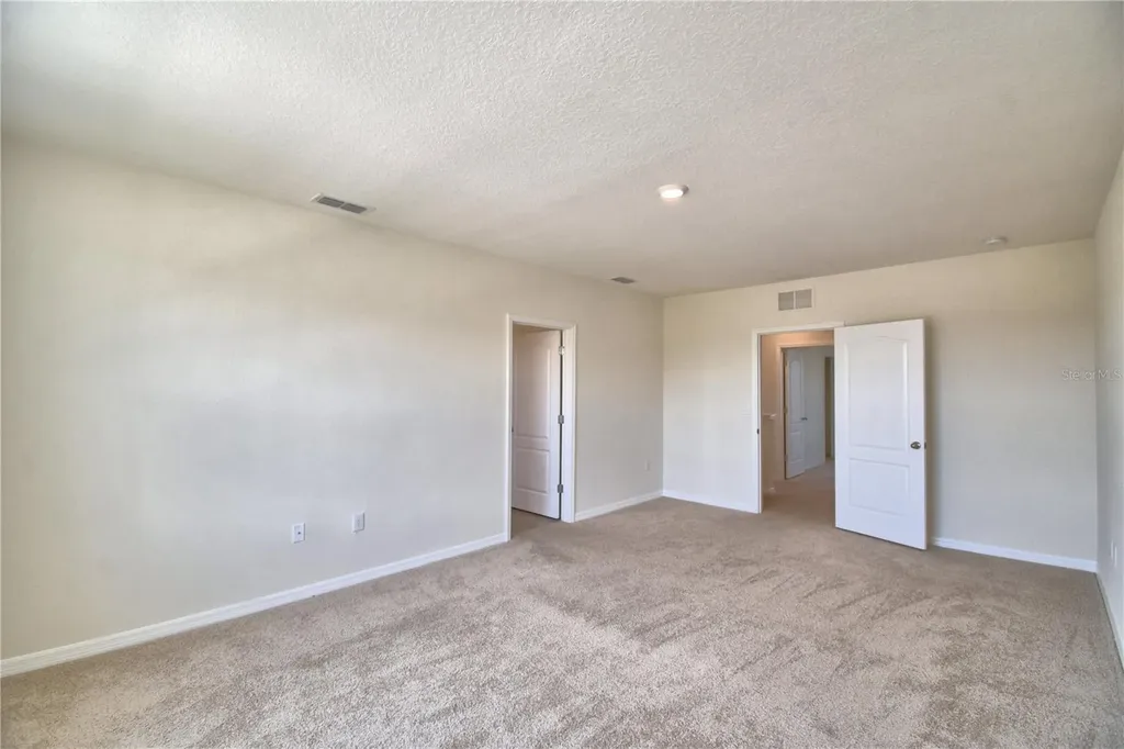 2005 Carnostie Road Winter Haven FL 33884