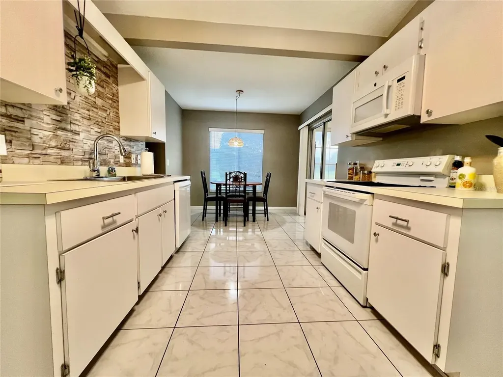 2100 NW 50th Circle Ocala FL 34482