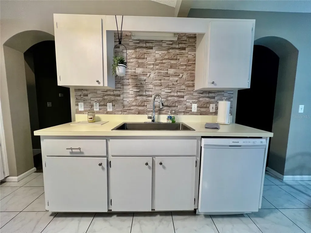 2100 NW 50th Circle Ocala FL 34482