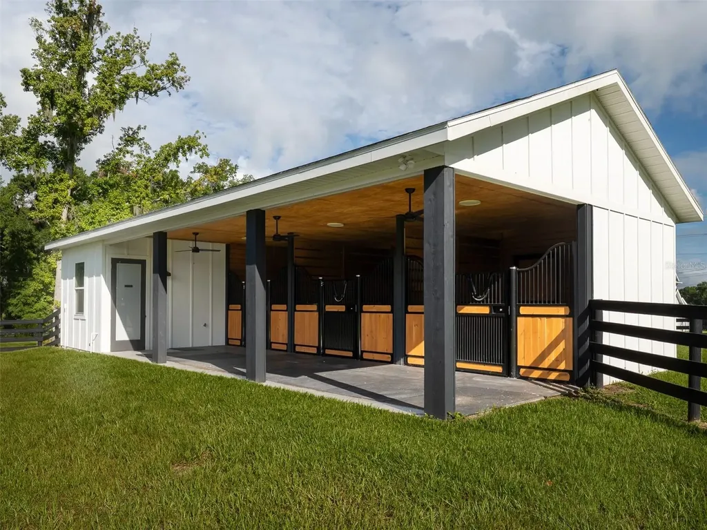 4988 NW 101st Street Road Ocala FL 34482