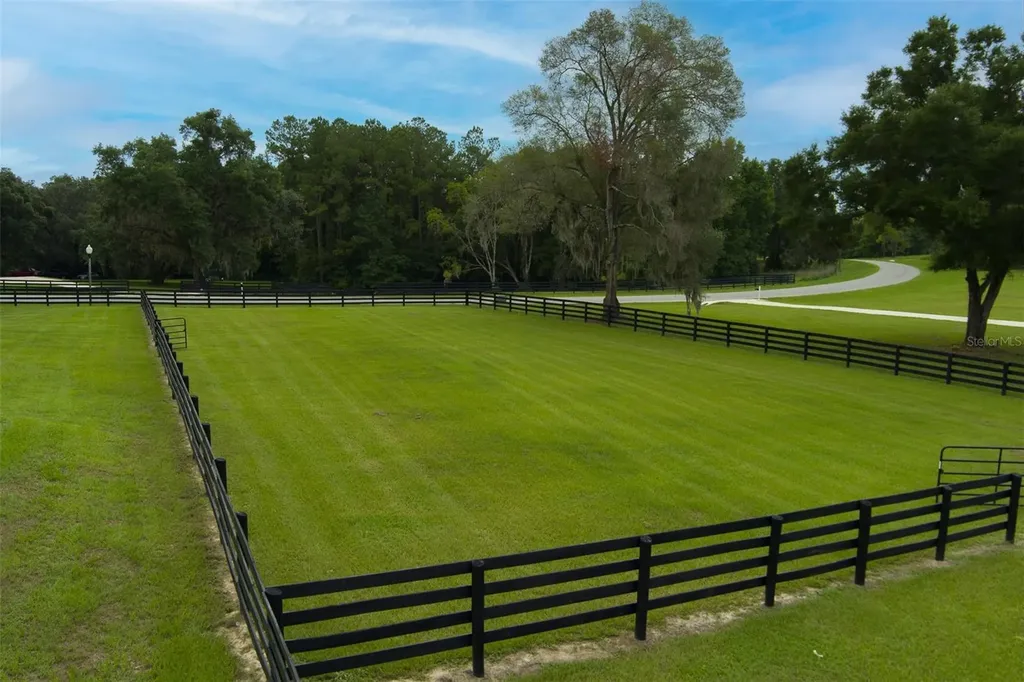 4988 NW 101st Street Road Ocala FL 34482