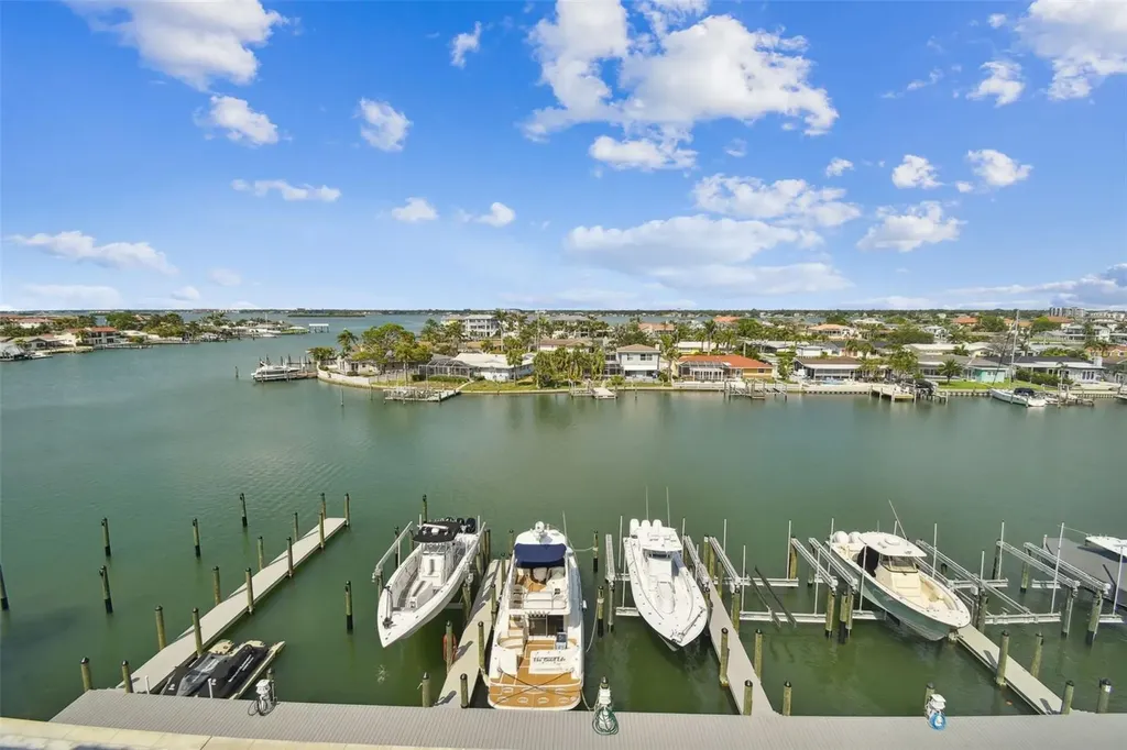 415 Island Way Clearwater Beach FL 33767