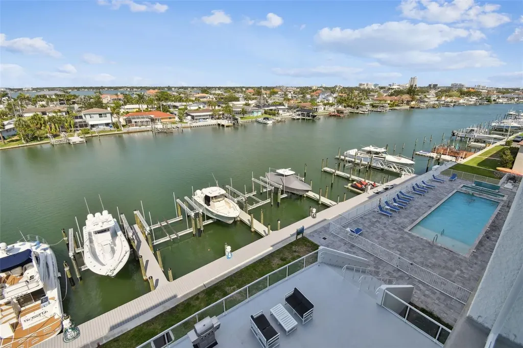415 Island Way Clearwater Beach FL 33767