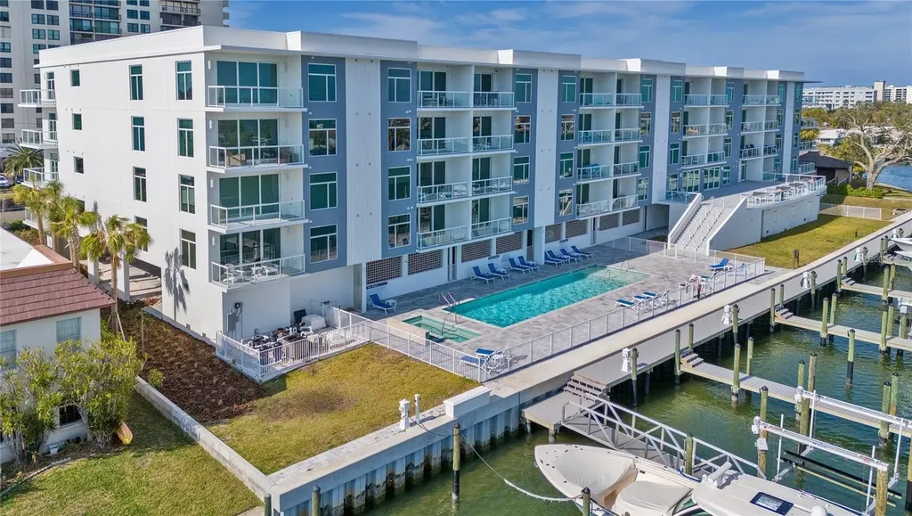 415 Island Way Clearwater Beach FL 33767