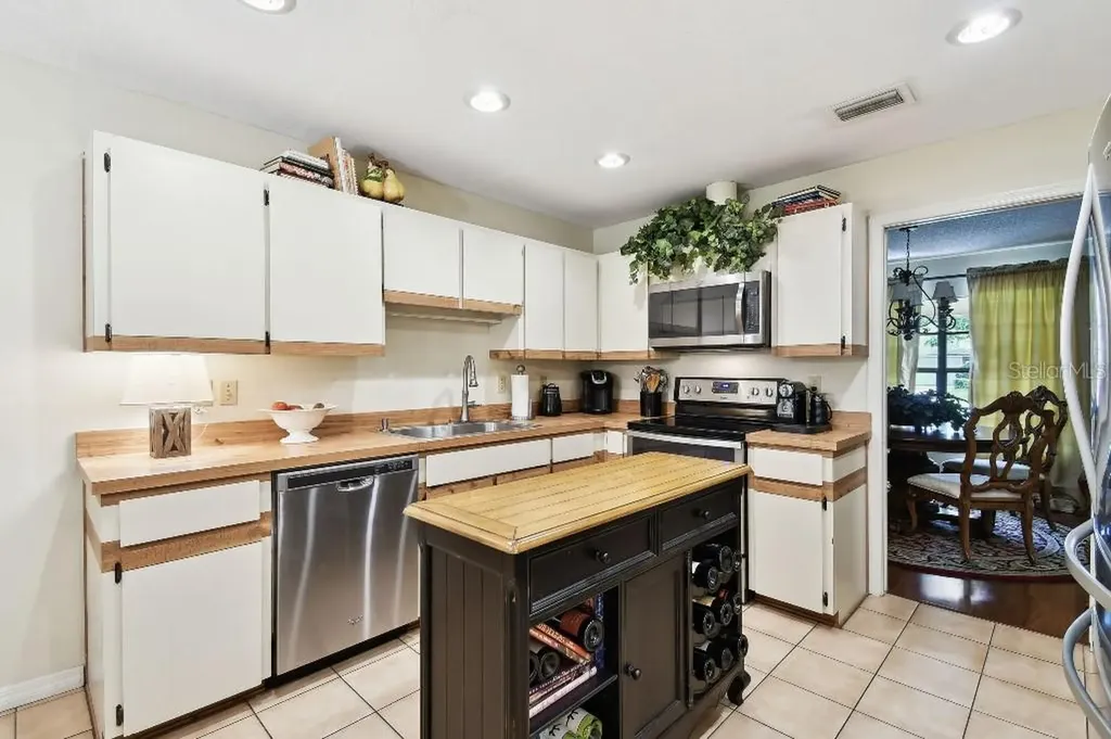 6642 Parson Brown Drive Orlando FL 32819