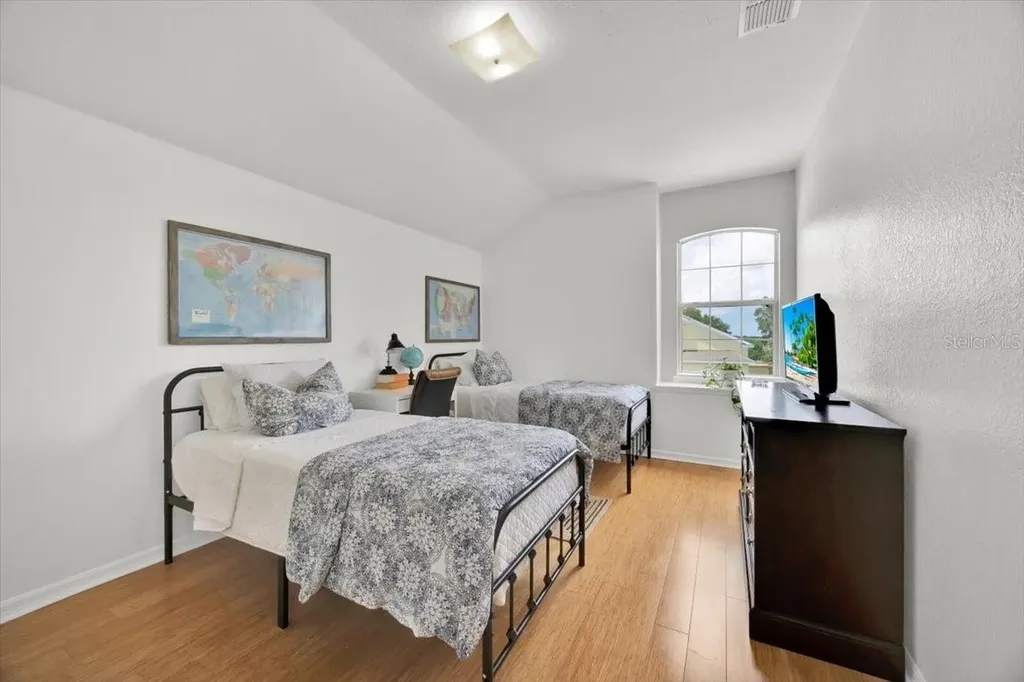 233 Cadiz Loop Davenport FL 33837