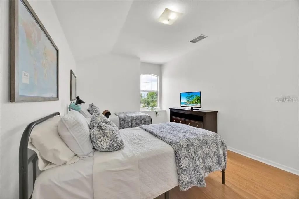 233 Cadiz Loop Davenport FL 33837