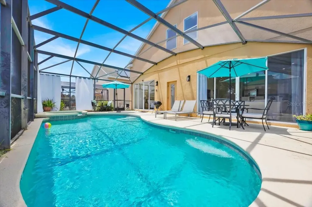 233 Cadiz Loop Davenport FL 33837