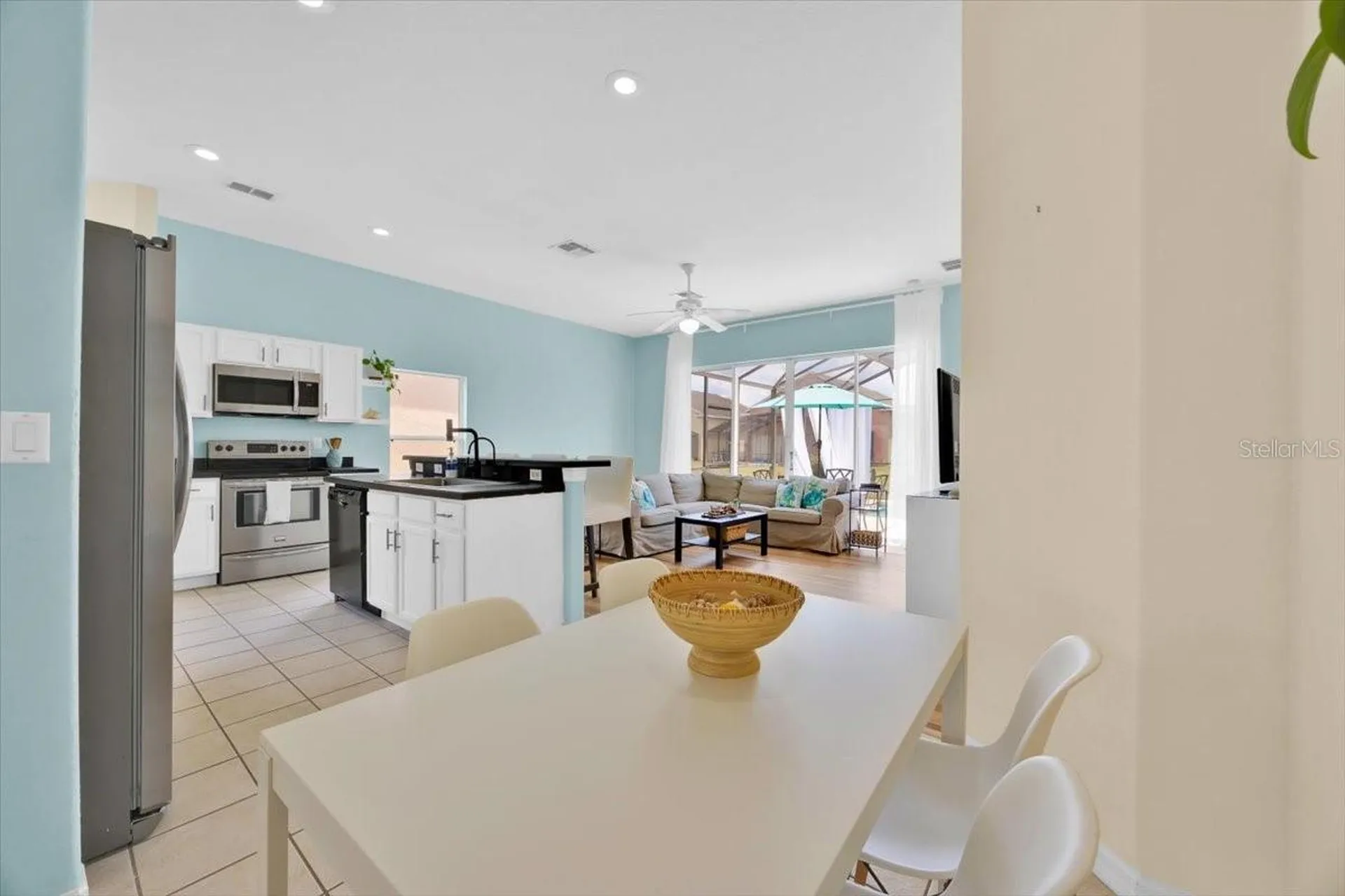 233 Cadiz Loop Davenport FL 33837