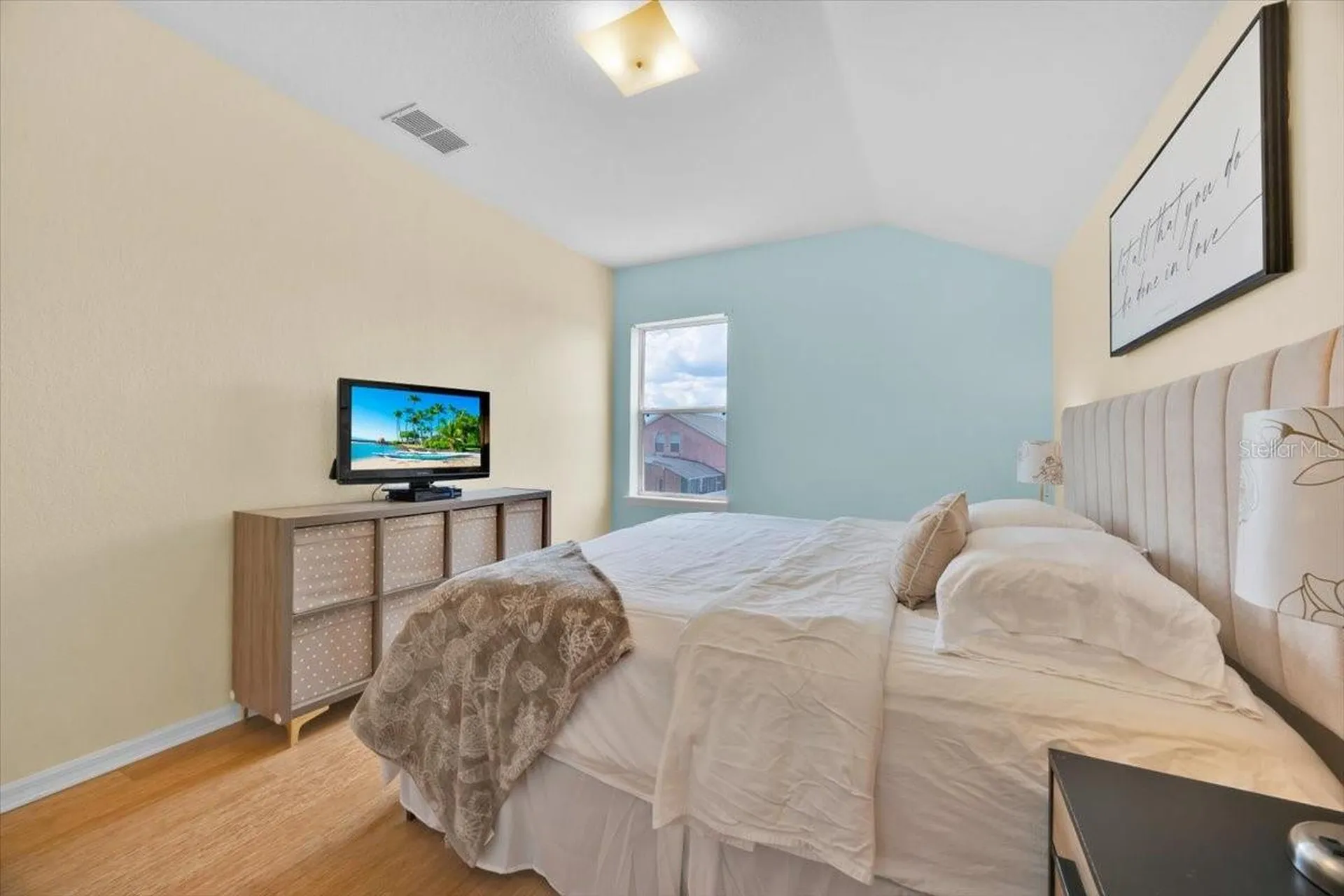 233 Cadiz Loop Davenport FL 33837