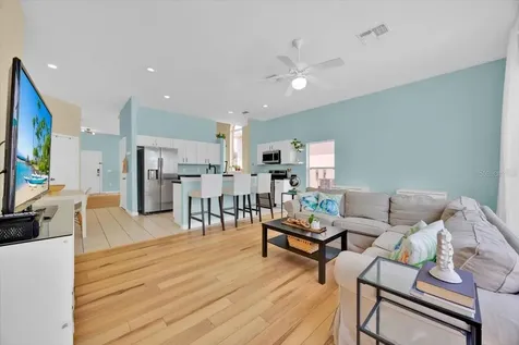 233 Cadiz Loop Davenport FL 33837