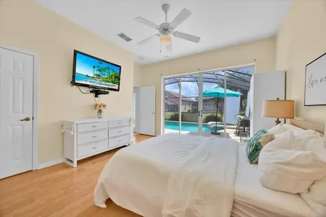 233 Cadiz Loop Davenport FL 33837