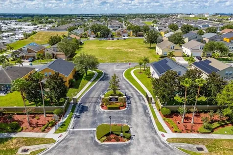 233 Cadiz Loop Davenport FL 33837