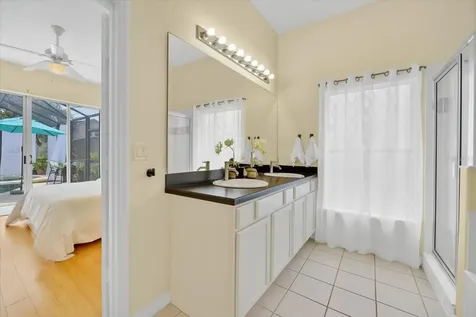 233 Cadiz Loop Davenport FL 33837