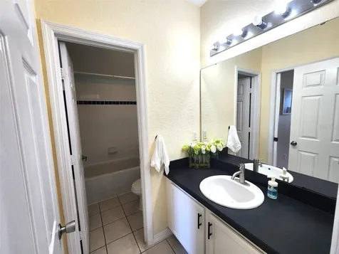 233 Cadiz Loop Davenport FL 33837