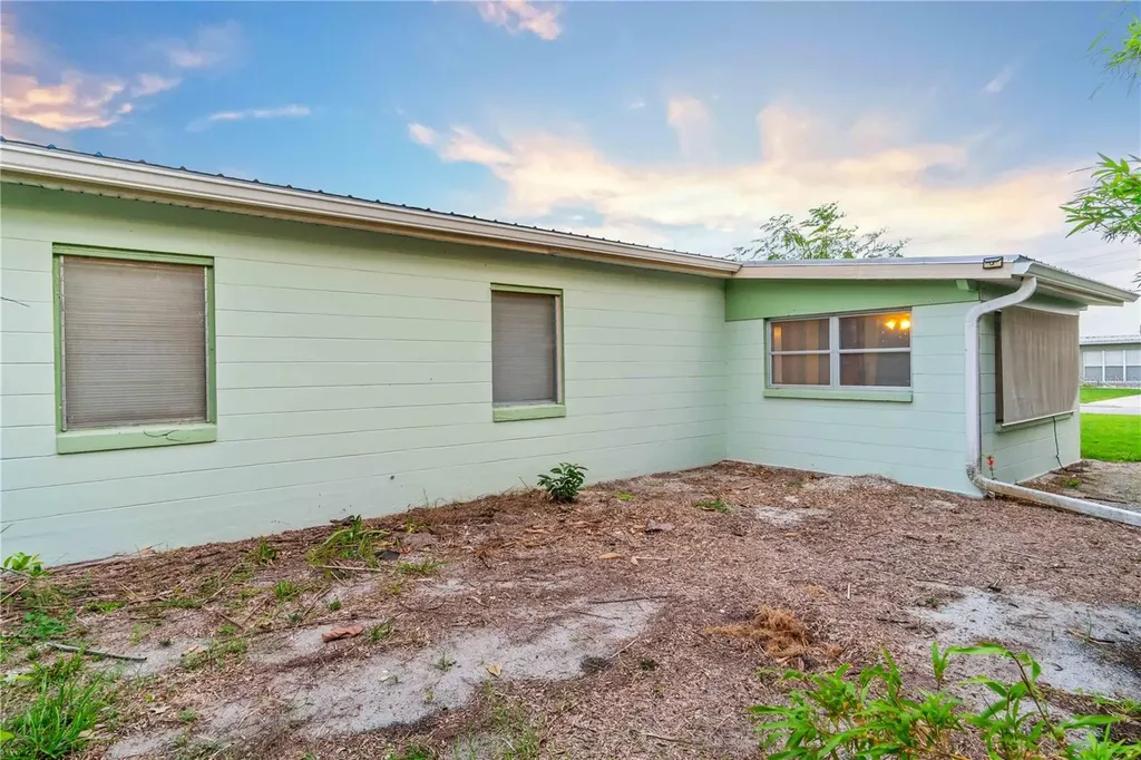 180 Palmetto Circle NE Port Charlotte FL 33952