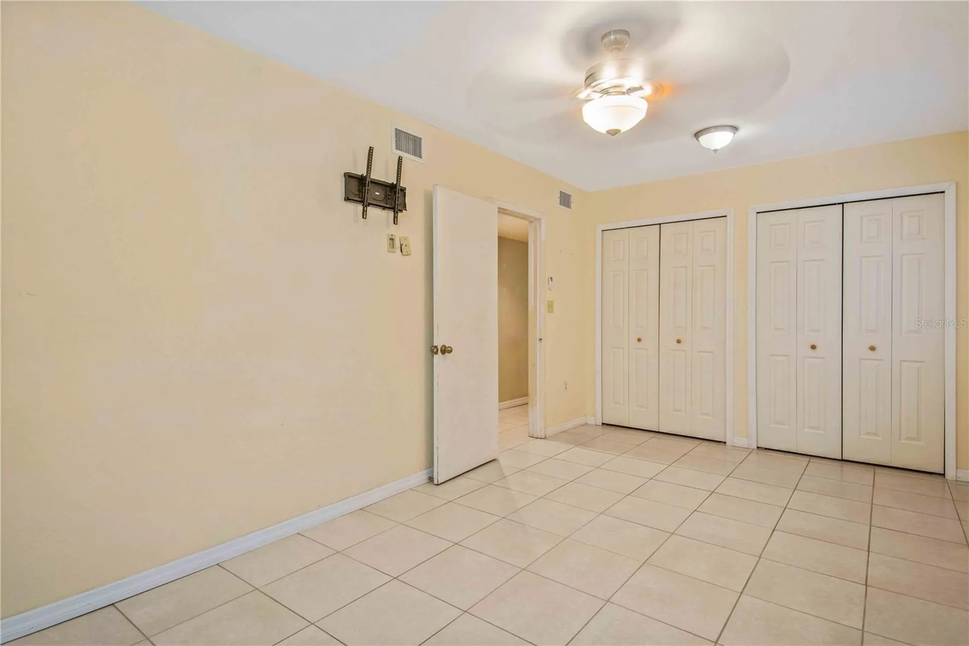 180 Palmetto Circle NE Port Charlotte FL 33952