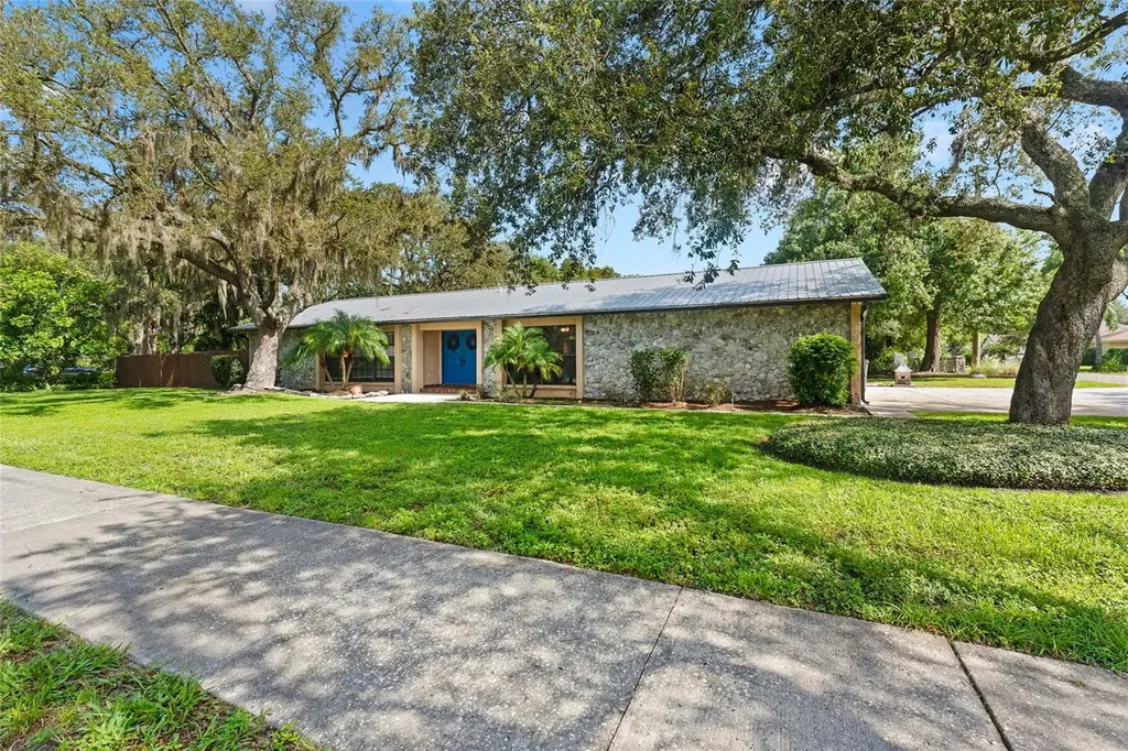 3011 Lake Ellen Drive Tampa FL 33618