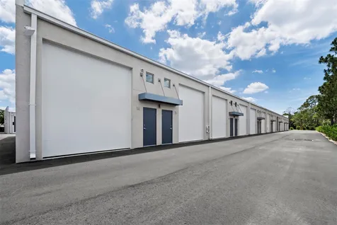 829 57th Street E Bradenton FL 34208