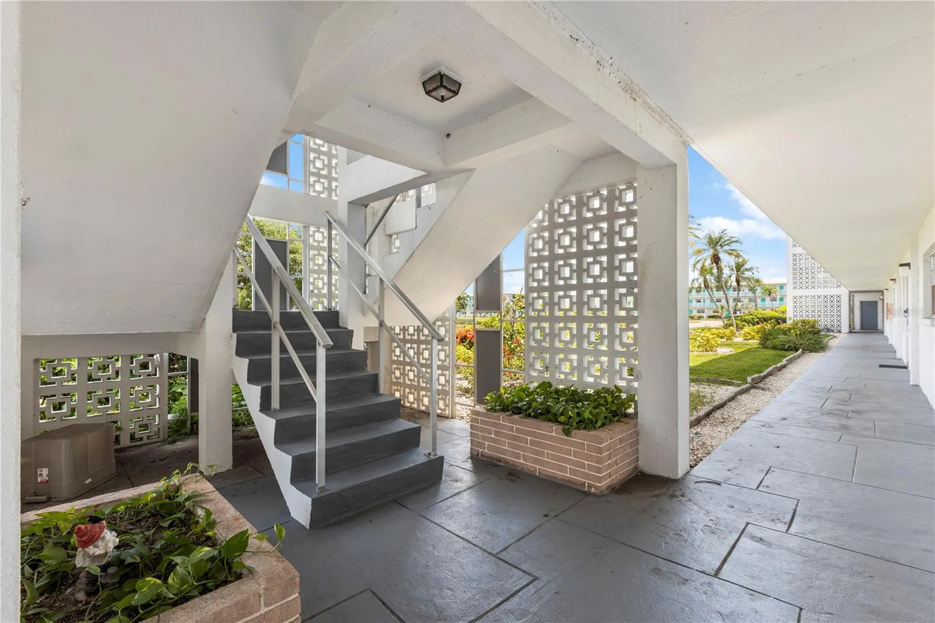 6000 20th Street N St Petersburg FL 33714