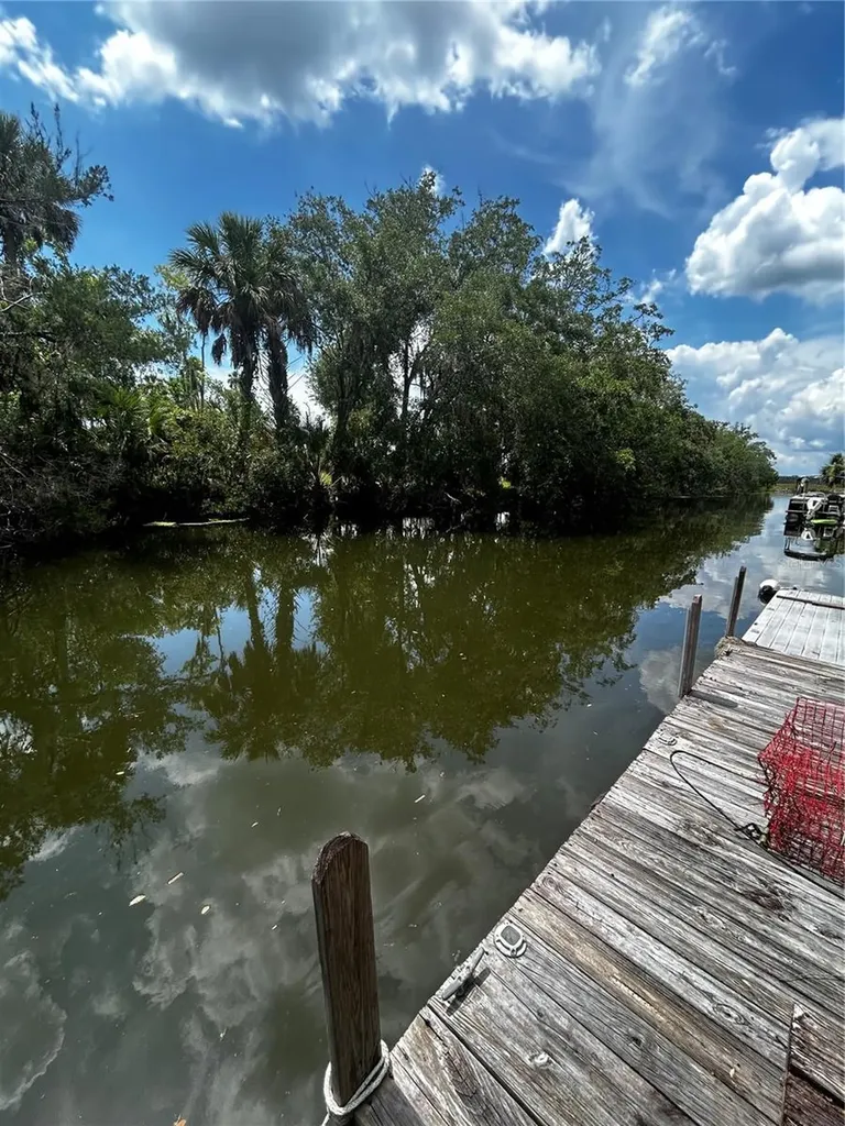 2380 N Watersedge Drive Crystal River FL 34429