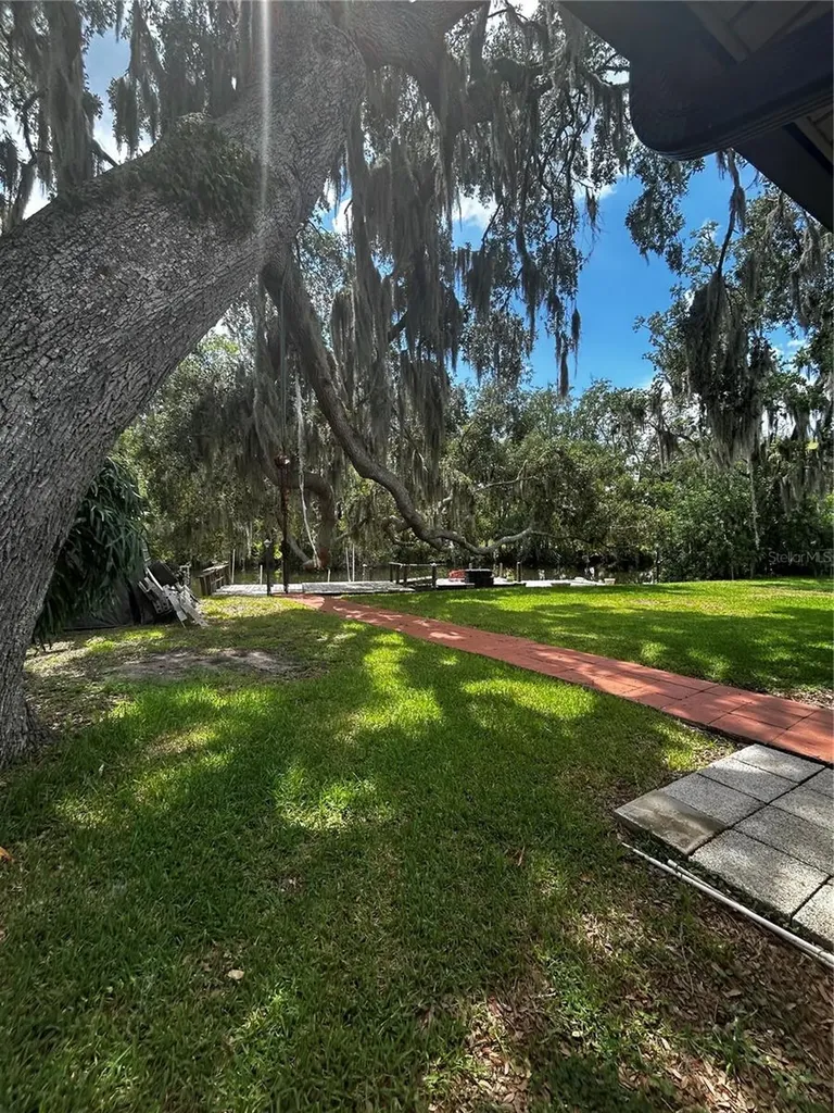 2380 N Watersedge Drive Crystal River FL 34429