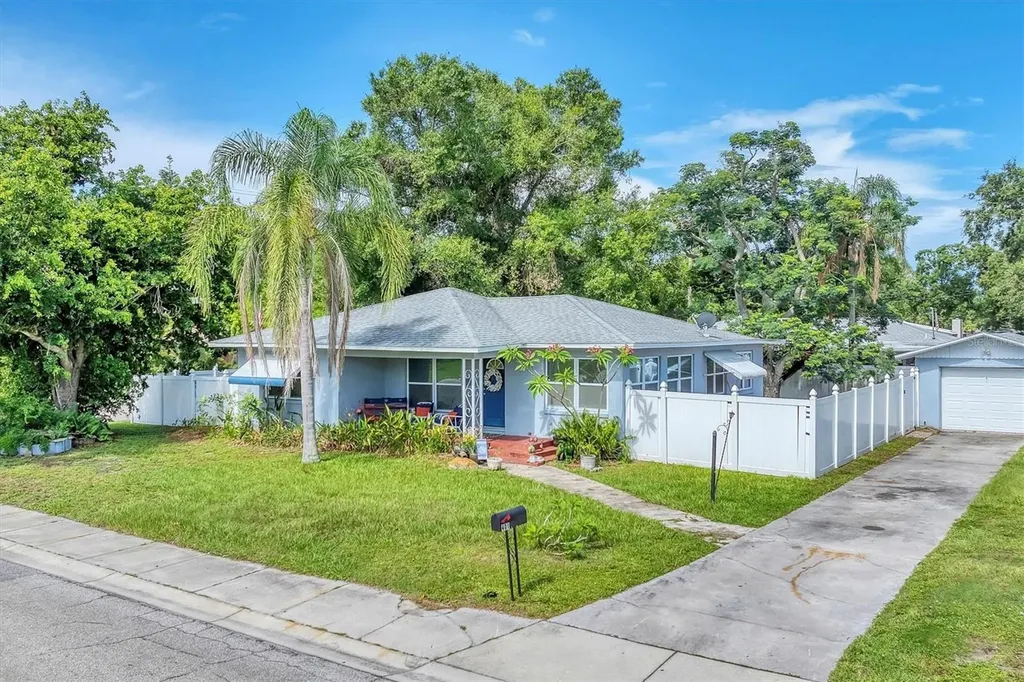 401 N Jefferson Avenue Sarasota FL 34237