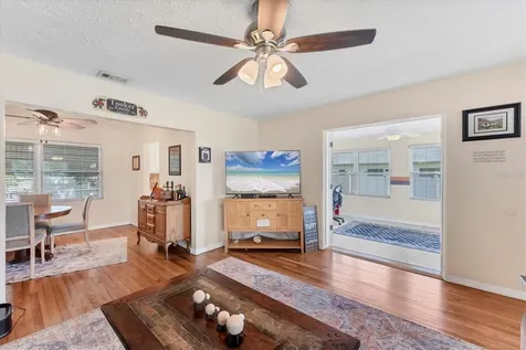 401 N Jefferson Avenue Sarasota FL 34237
