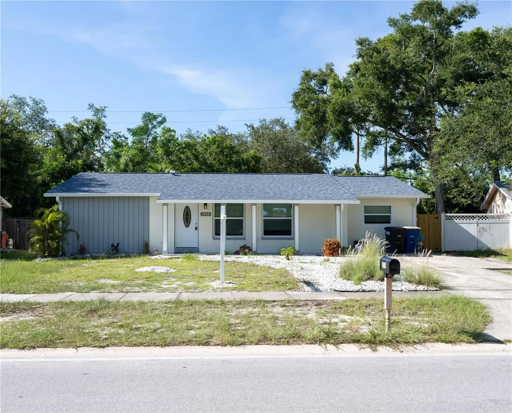 2908 Edenwood Street Clearwater FL 33759