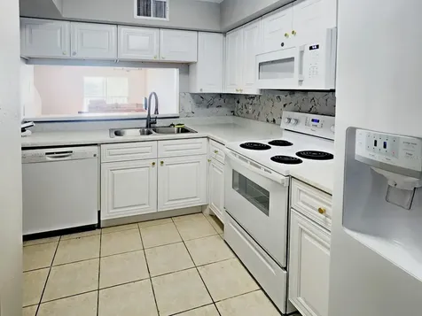 7148 E Bank Drive Tampa FL 33617