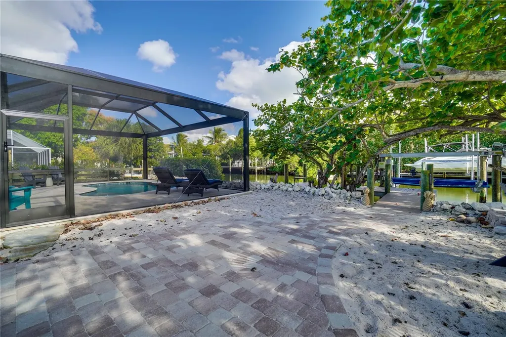 640 Lyons Lane Longboat Key FL 34228