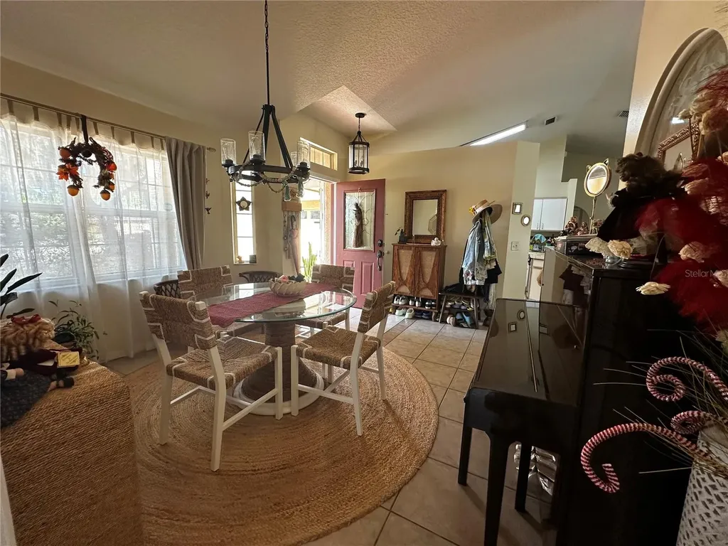 17302 2nd Street Montverde FL 34756