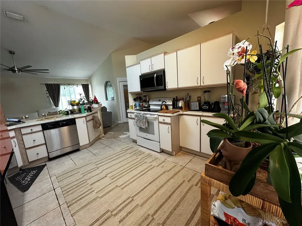 17302 2nd Street Montverde FL 34756