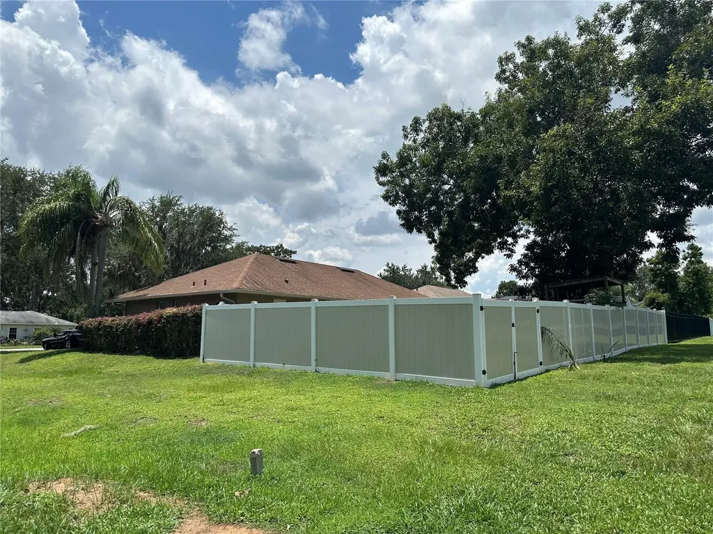 17302 2nd Street Montverde FL 34756