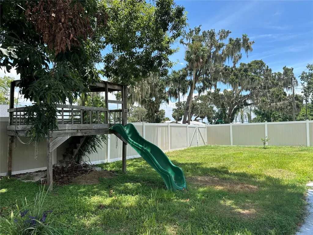 17302 2nd Street Montverde FL 34756