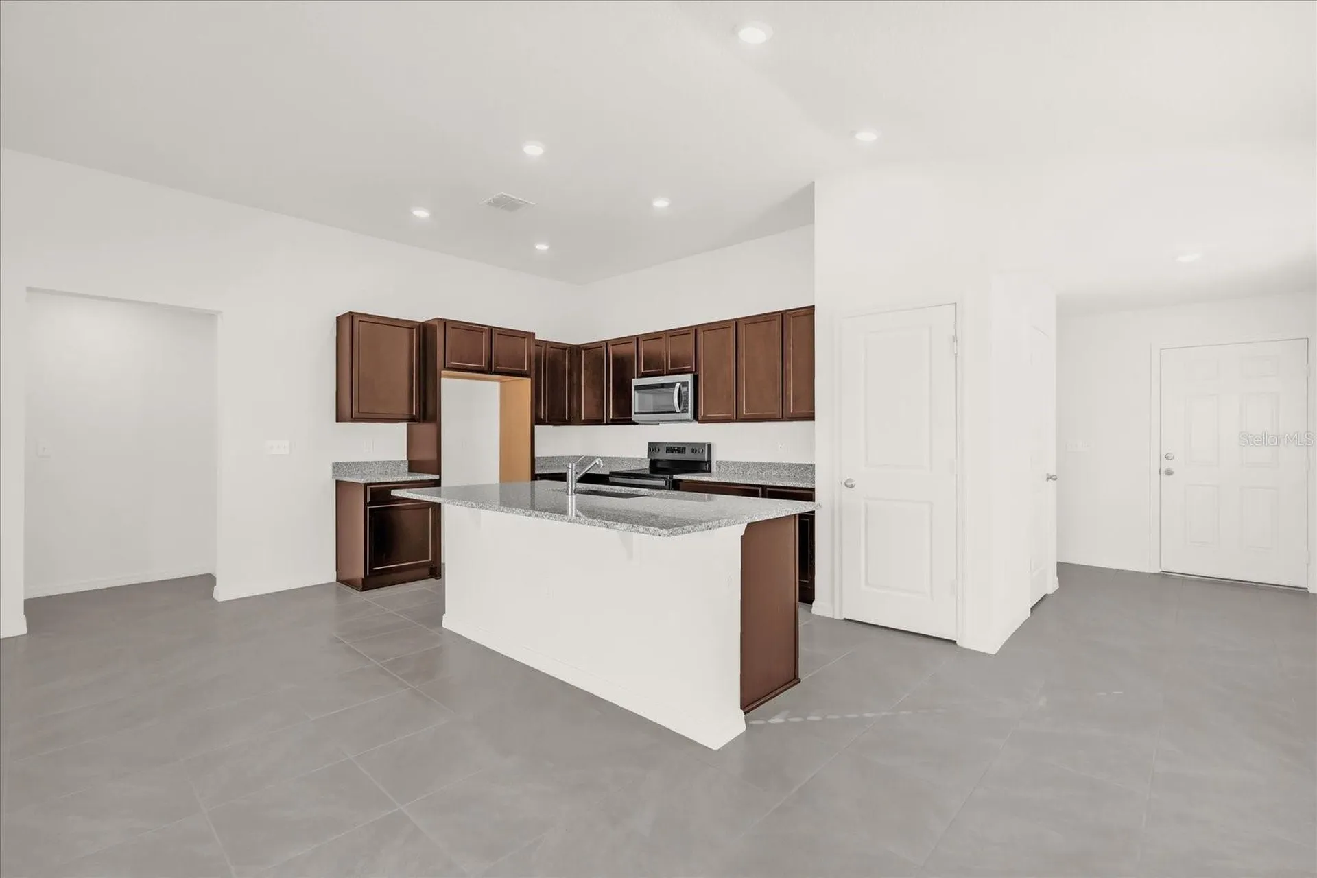 1833 Ryan Drive Lake Wales FL 33859